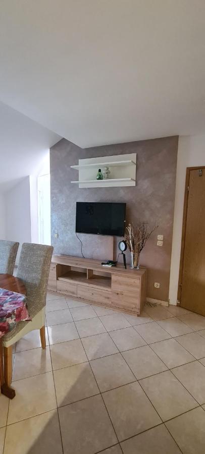 Apartament Apartman Tina Sveti Filip i Jakov Zewnętrze zdjęcie