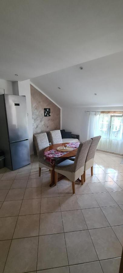 Apartament Apartman Tina Sveti Filip i Jakov Zewnętrze zdjęcie